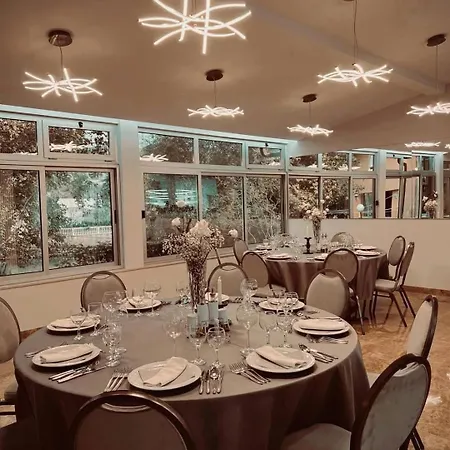 Ada Hotel